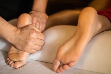 Насладитесь частным 35-минутным массажем ног в Стамбуле
